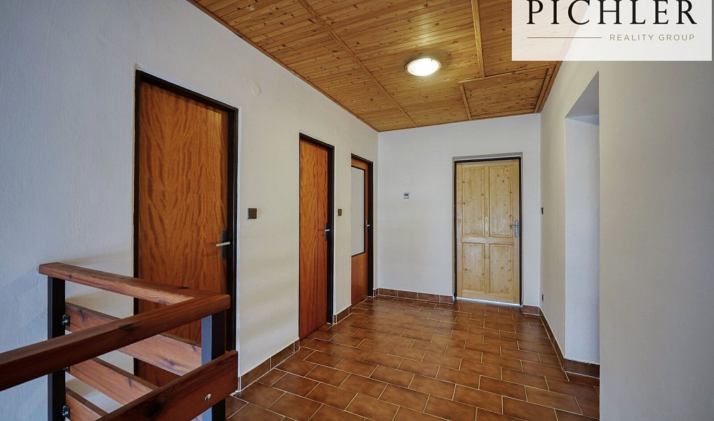 Prodej domu 320 m² s pozemkem 1 660 m², Tymákov – náhled fotky 32