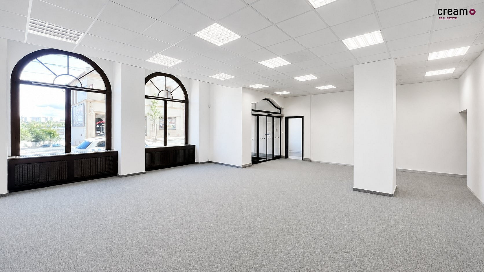 Pronájem obchodních prostor 112 m² – fotografie 2