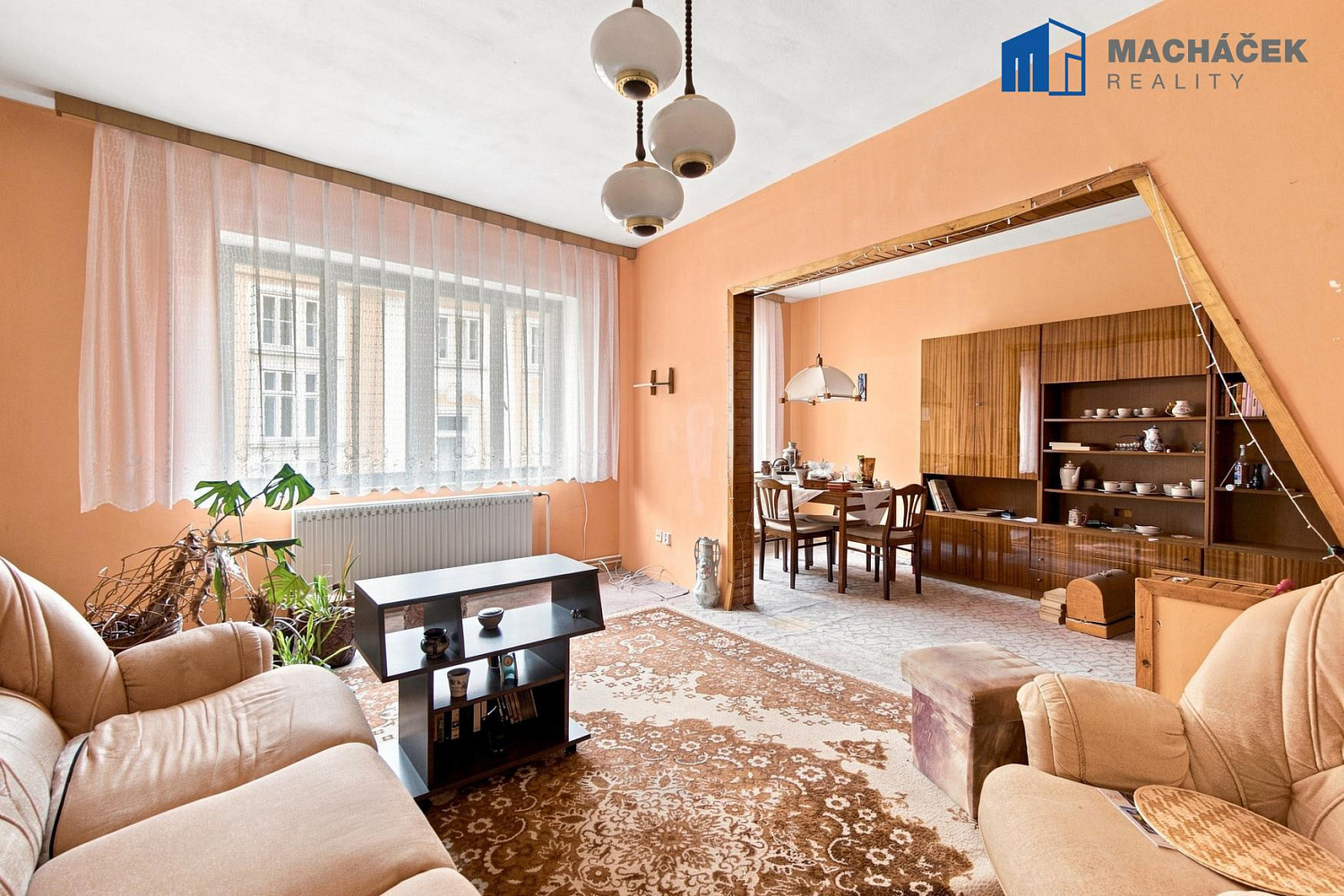 Prodej domu 300 m² s pozemkem 286 m² – fotografie 2