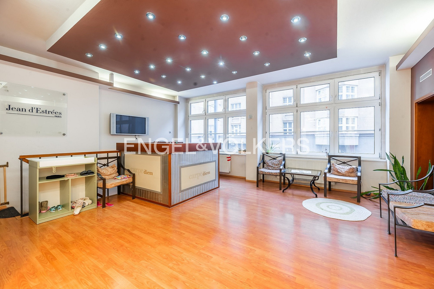Pronájem obchodních prostor 130 m² – fotografie 2