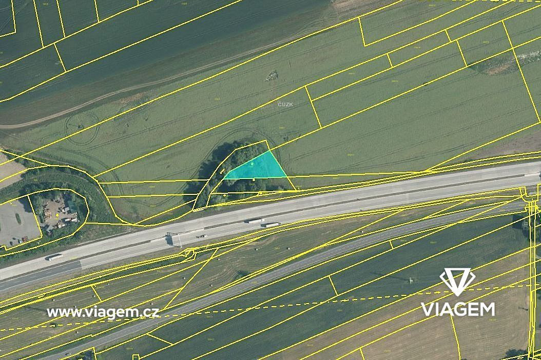 Prodej pole 1 276 m²
