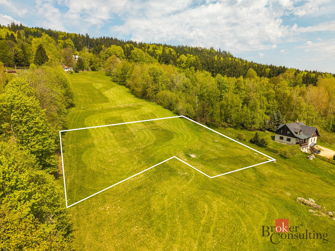 Prodej stavebního pozemku 2 523 m²