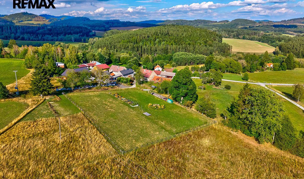 Prodej stavebního pozemku 1 749 m², Vyšší Brod – náhled fotky 9
