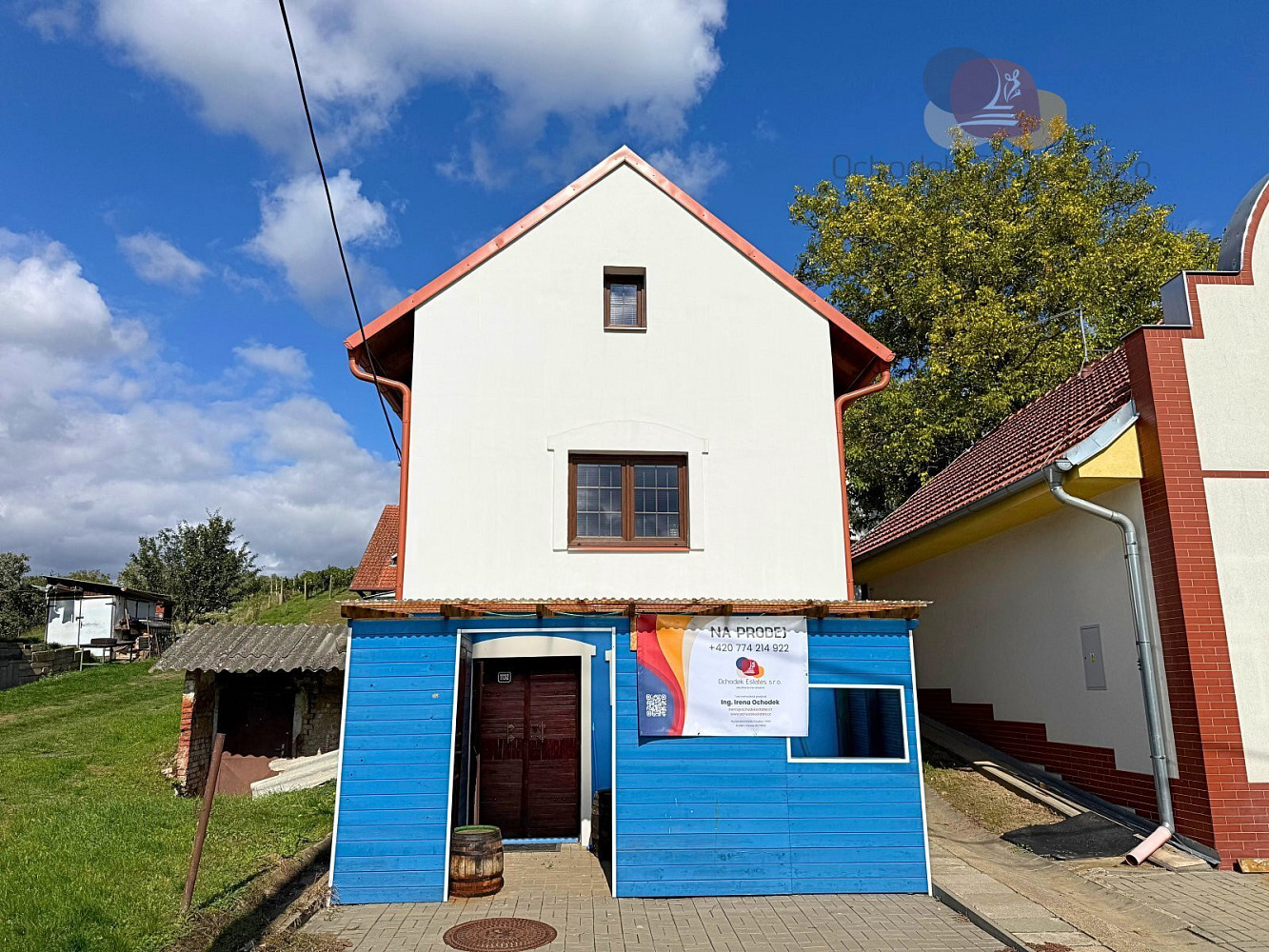 Dva vinné sklípky s vinicí 2309m2