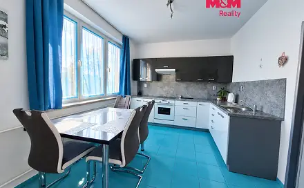 Prodej bytu 3+1 75 m², Hrušovanská, Drnholec, okres Břeclav