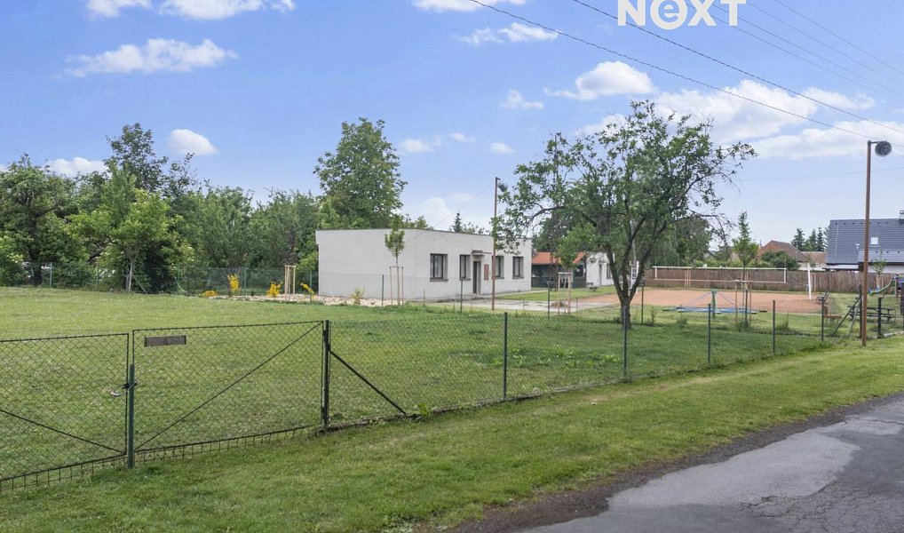 Prodej stavebního pozemku 1 735 m², Vinary – náhled fotky 2
