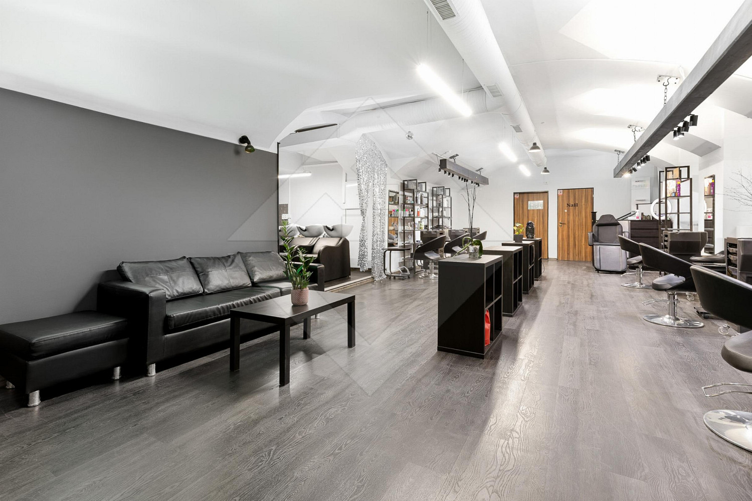 Beauty salon, Praha 1 – pohled 2
