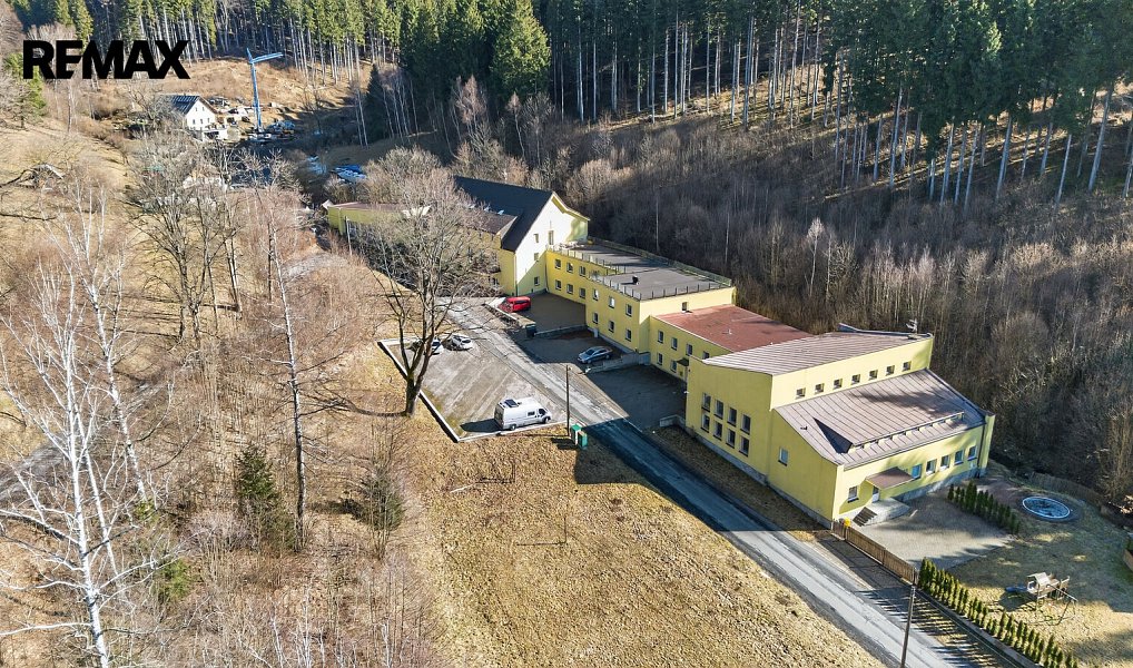 Prodej ubytovacího objektu 1 978 m², Jeseník – náhled fotky 2