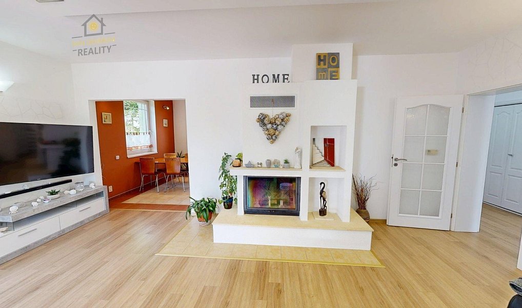 Prodej domu 220 m² s pozemkem 842 m², Bělá pod Bezdězem – náhled fotky 14