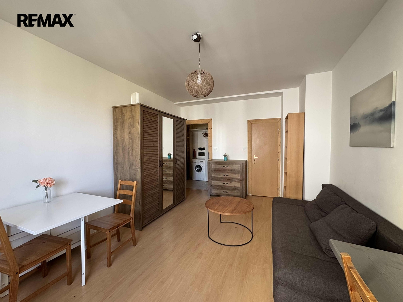 Pronájem bytu 2+1 42 m² – pohled 3