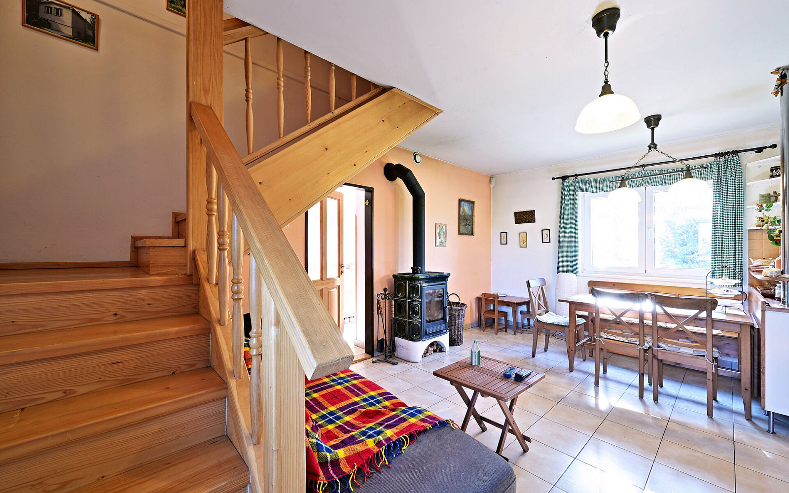 Prodej domu 92 m² s pozemkem 441 m² – fotografie 2
