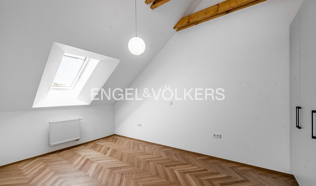 Pronájem bytu 3+kk 79 m², Praha – náhled fotky 3