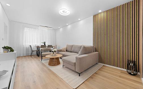 Prodej bytu 3+1 72 m², Uničovská, Šternberk, okres Olomouc