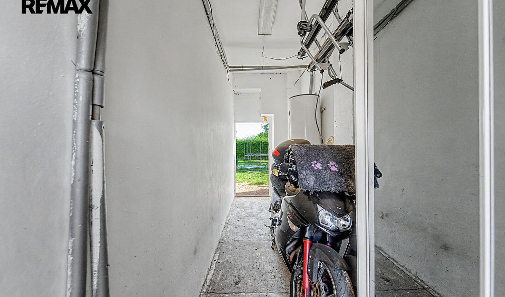 Prodej domu 222 m² s pozemkem 1 257 m², Kly – náhled fotky 28