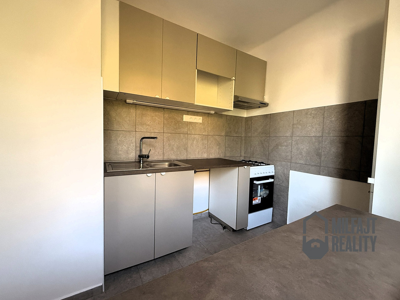 Pronájem bytu 2+kk 49 m² — photo 3