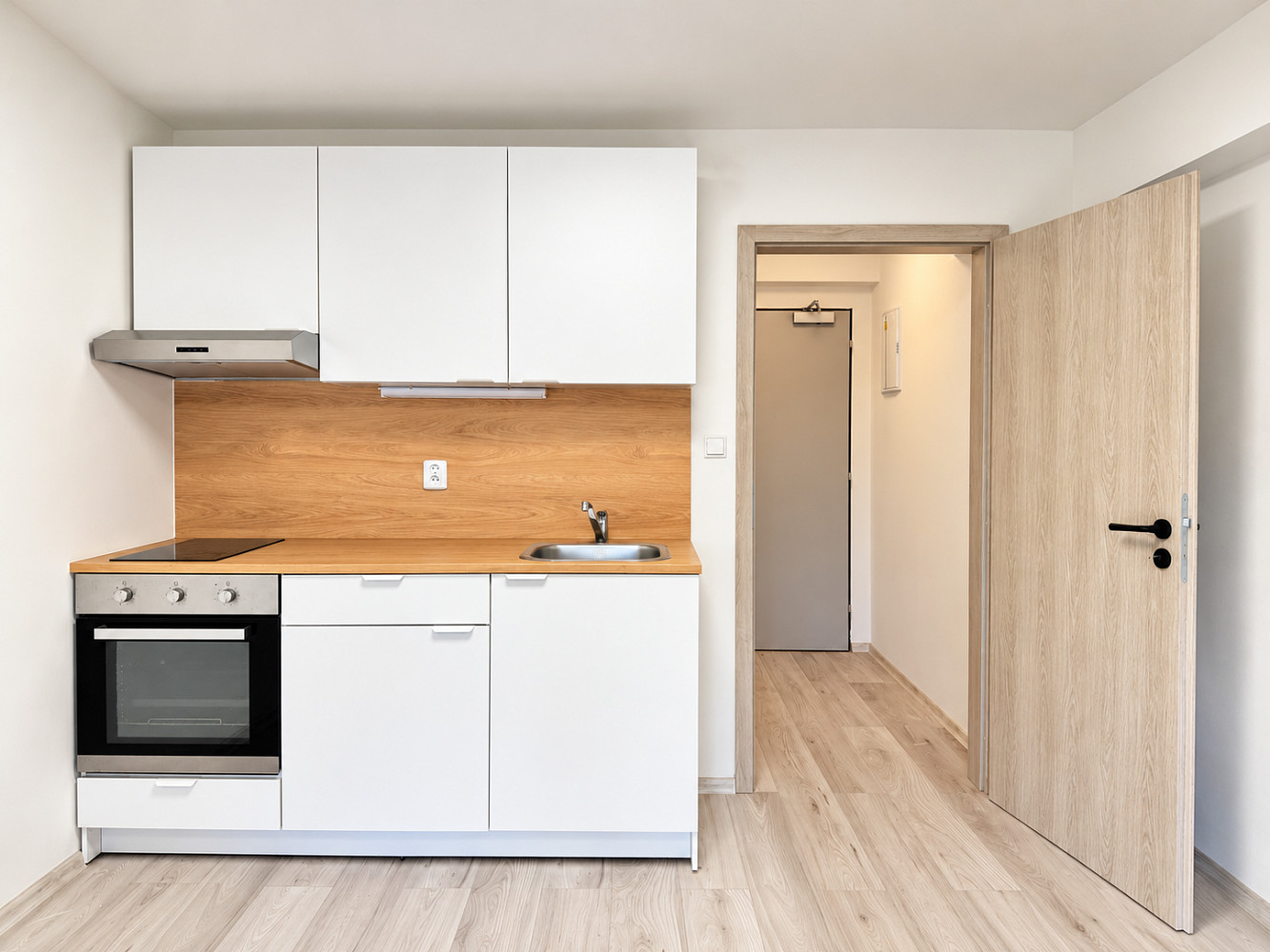 Pronájem kanceláře 25 m² – fotografie 3