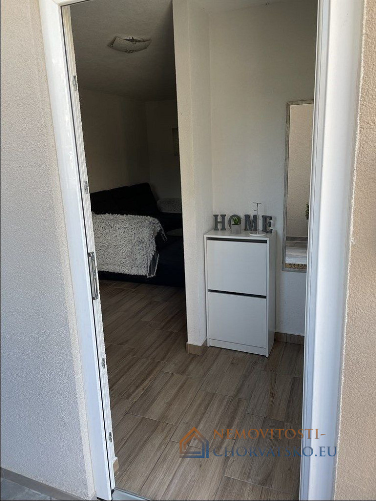 Prodej bytu 2+kk 74 m² – pohled 4