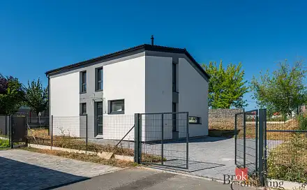 Prodej domu 153 m² s pozemkem 572 m², Smíření, Chýně, okres Praha-západ