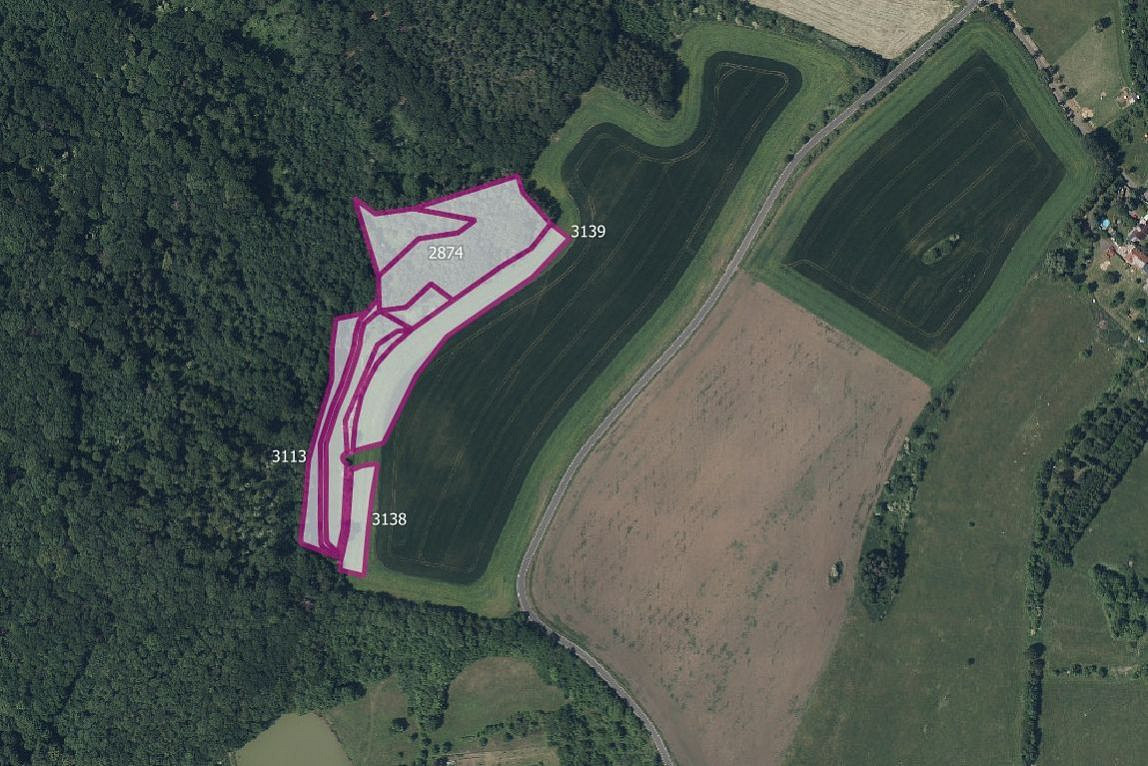 Prodej pole 28 333 m²