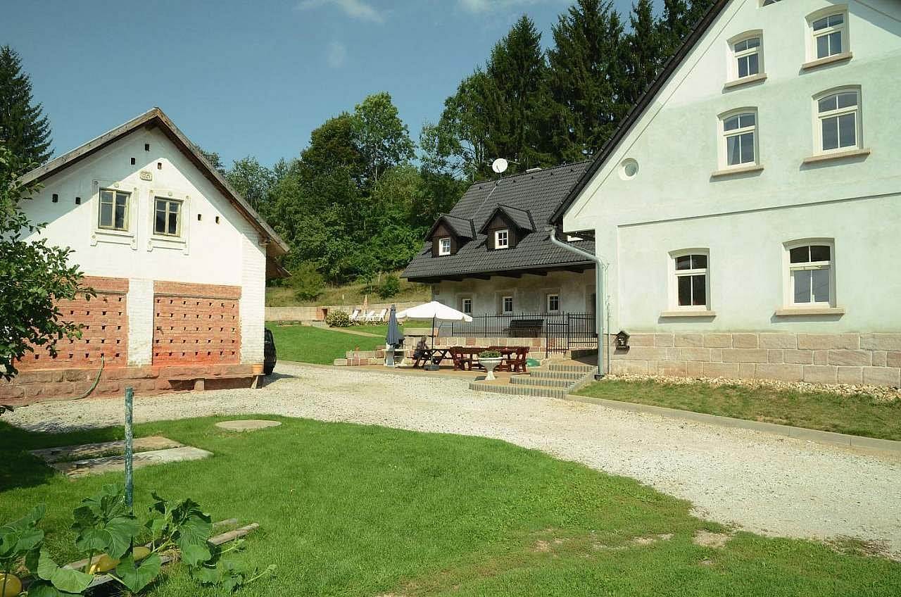 Prodej domu 300 m² s pozemkem 2 000 m²
