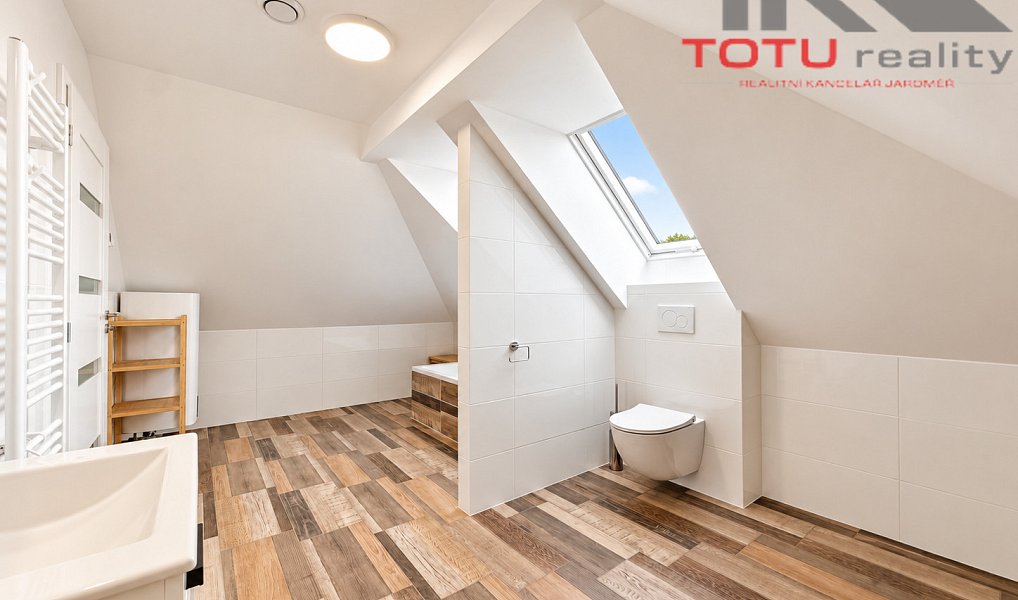 Pronájem bytu 1+kk 45 m², Černožice – náhled fotky 10