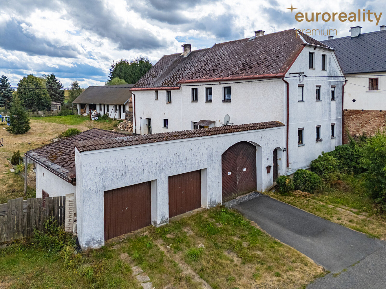 Prodej domu 295 m² s pozemkem 3 502 m²