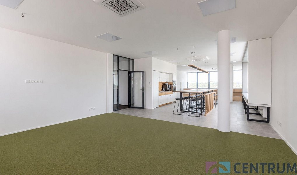 Pronájem kanceláře 584 m², Praha – náhled fotky 4