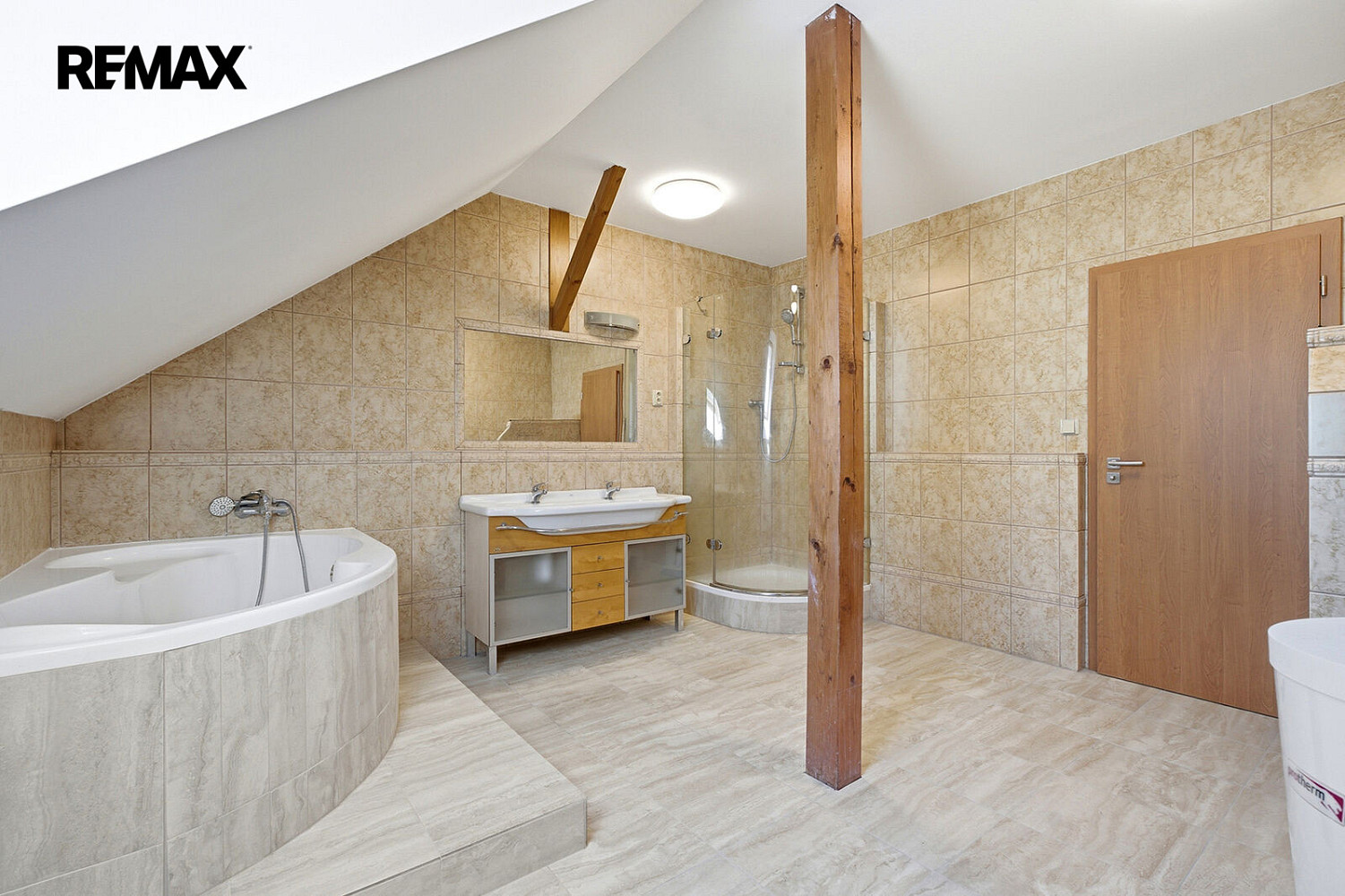 Prodej domu 654 m² s pozemkem 391 m² – fotografie 4