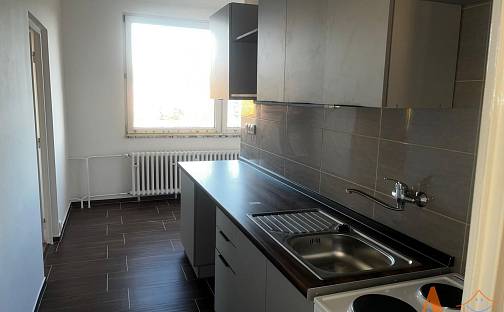 Pronájem bytu 2+1 65 m², Jirkovská, Chomutov