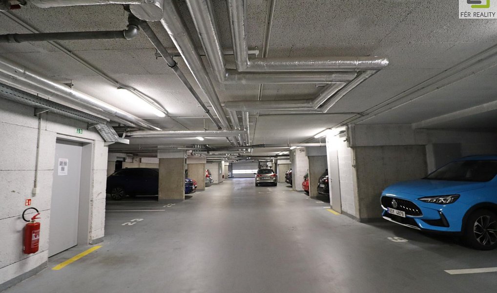 Prodej bytu 1+kk 66 m², Praha – náhled fotky 10