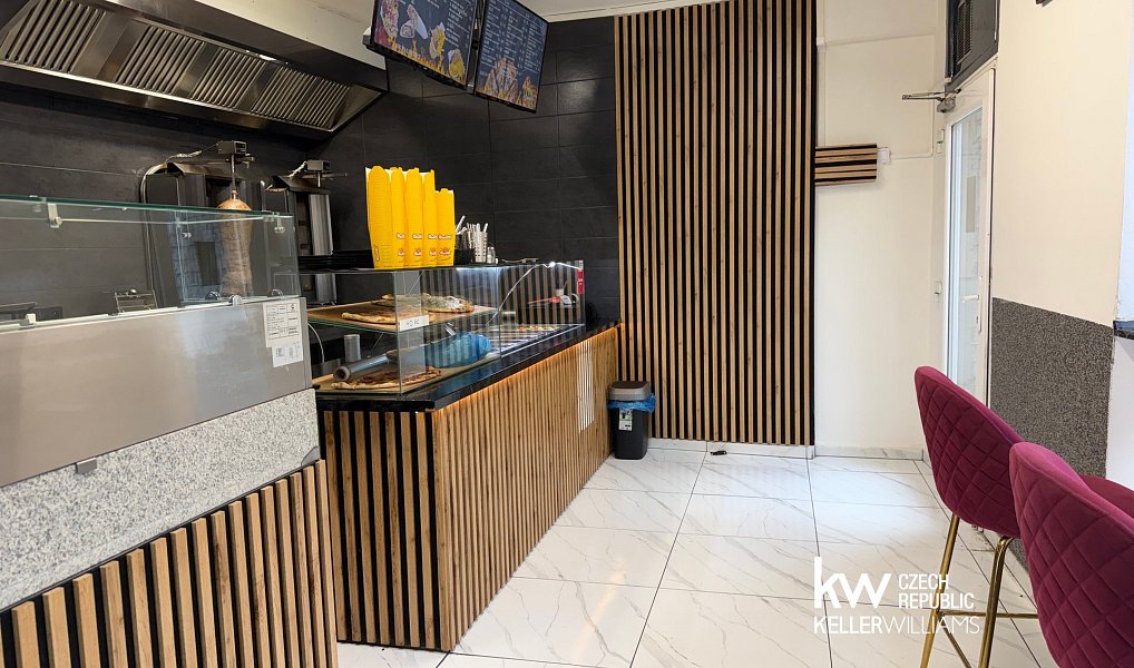 Prodej domu 240 m² s pozemkem 452 m², Bílina – náhled fotky 16