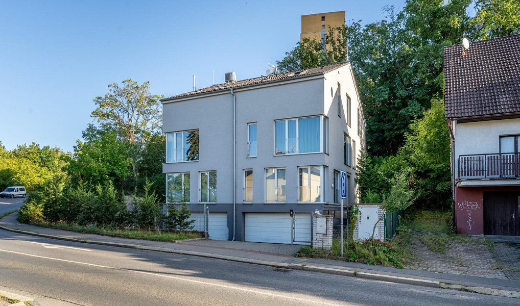 Prodej bytu 4+kk 134 m², Praha – náhled fotky 25