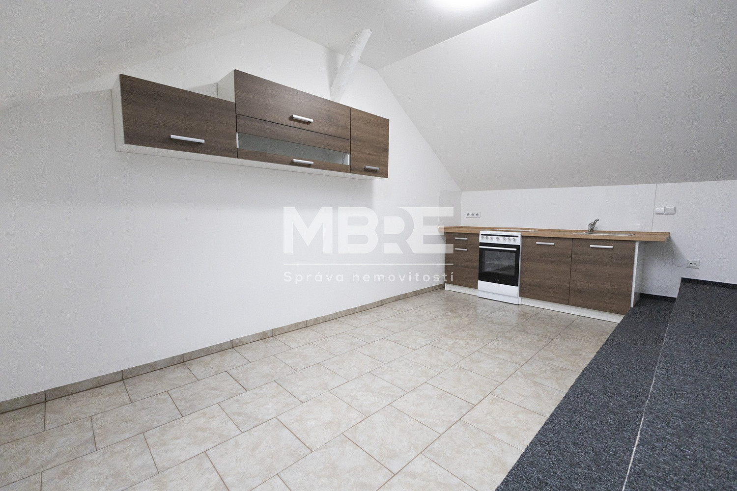 Pronájem bytu 2+kk 52 m² — photo 2