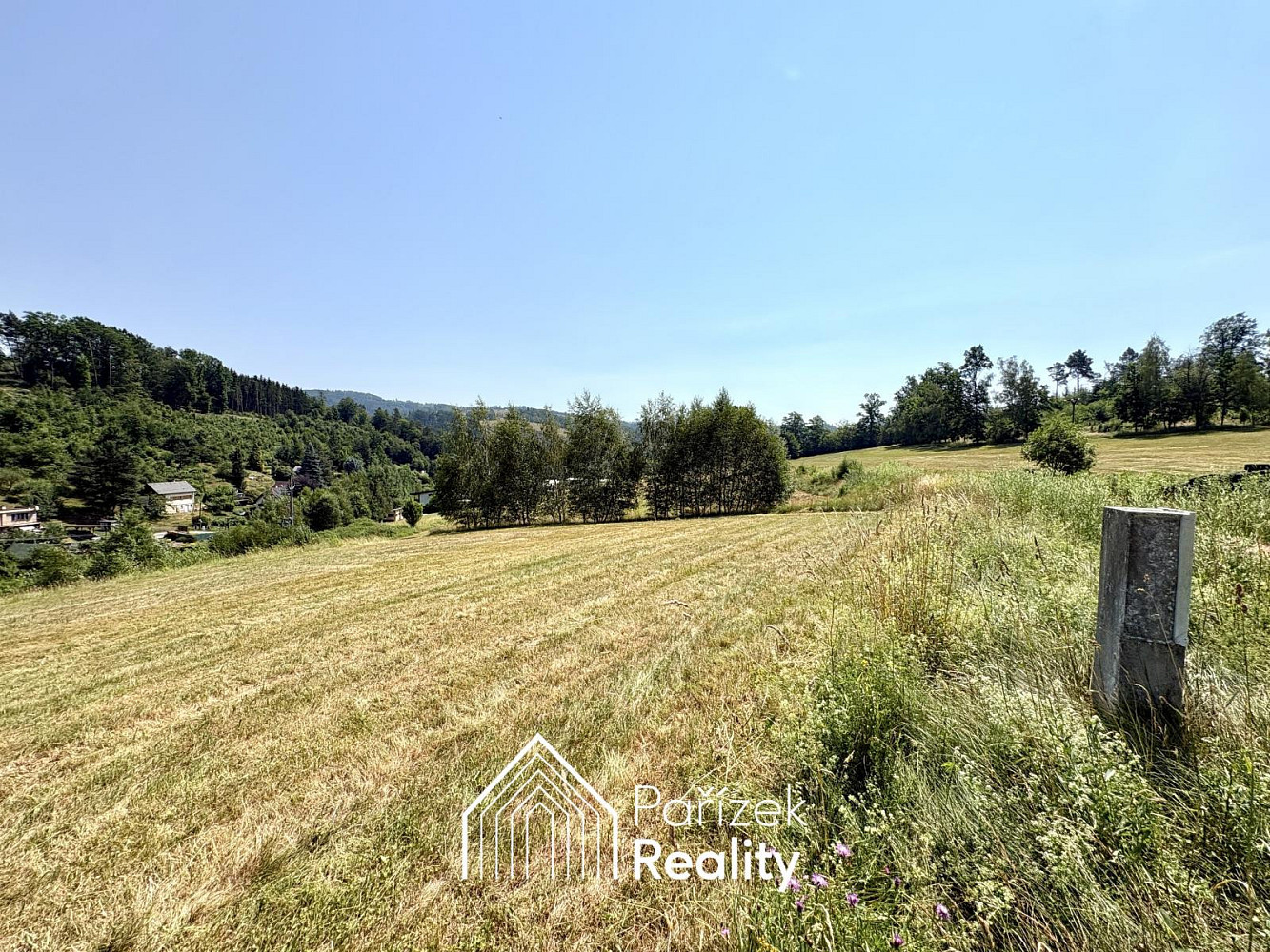 Prodej stavebního pozemku 1 003 m² – fotografie 4