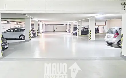 Garážové stání 11m2 u metra Vysočanská, Sokolovská, Praha 9 - Vysočany