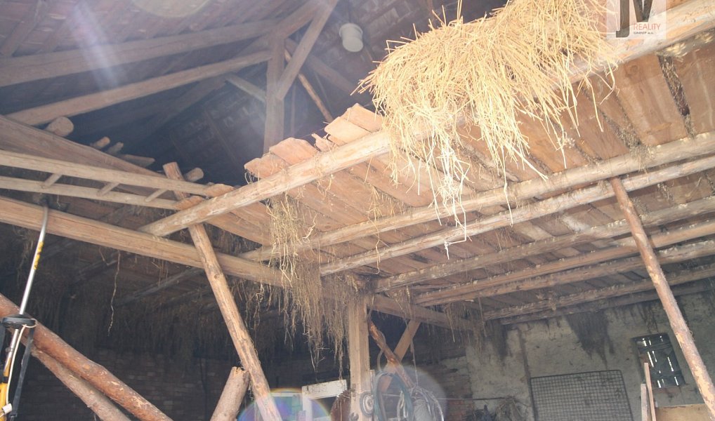 Prodej stodoly 160 m2 a garáže 18 m2, okr. Klatovy, Biřkov – náhled fotky 8