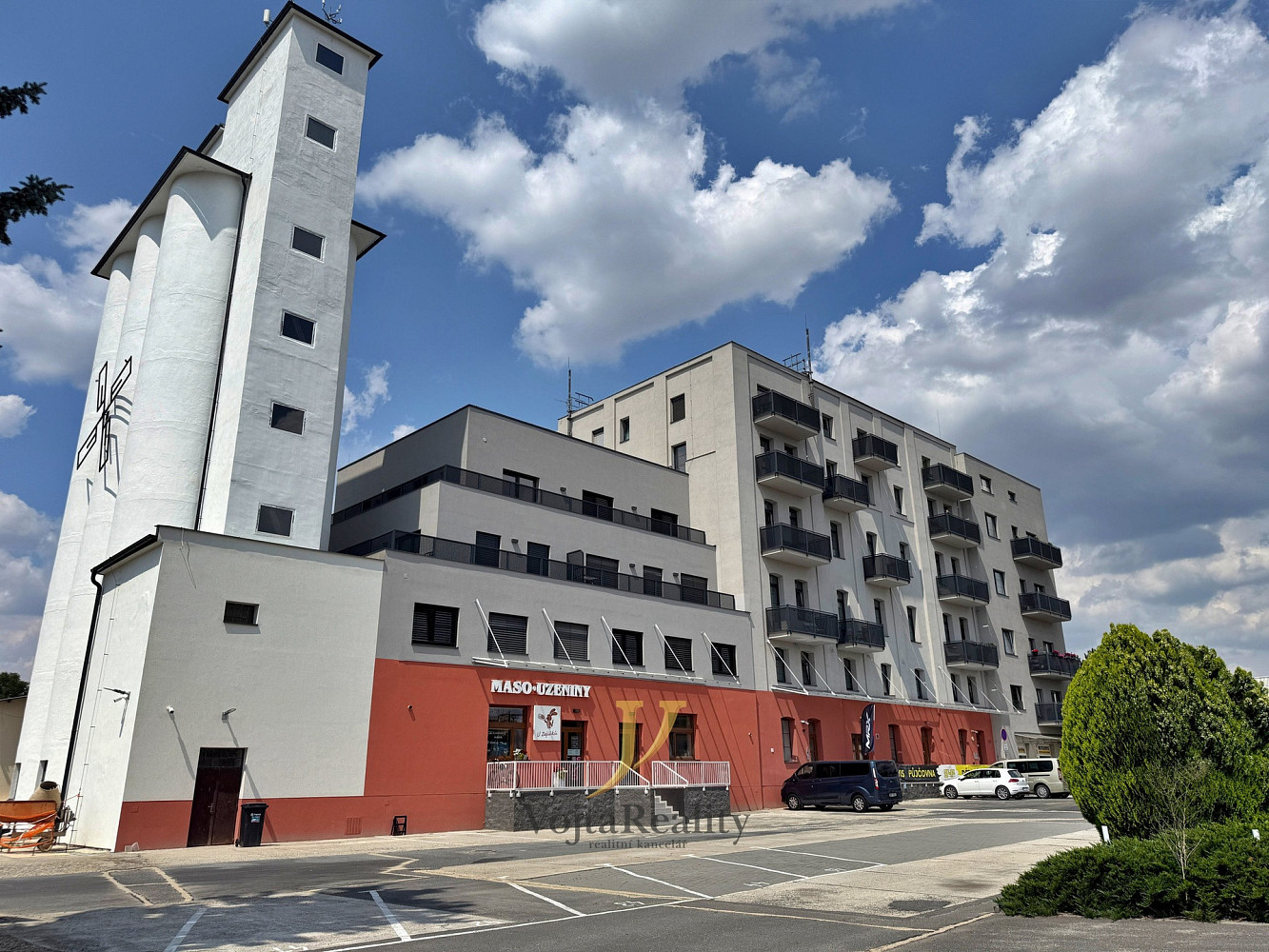 Pronájem obchodních prostor 85 m²