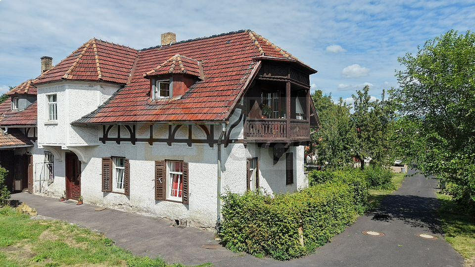 Prodej domu 700 m² s pozemkem 2 298 m² — photo 2