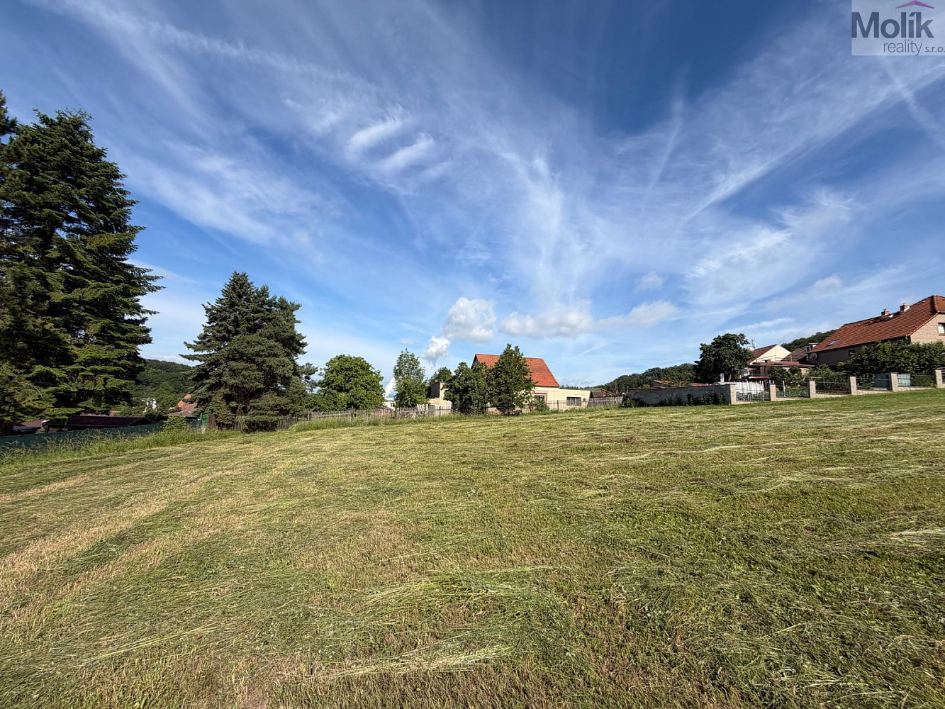 Prodej stavebního pozemku 1 489 m² – pohled 5