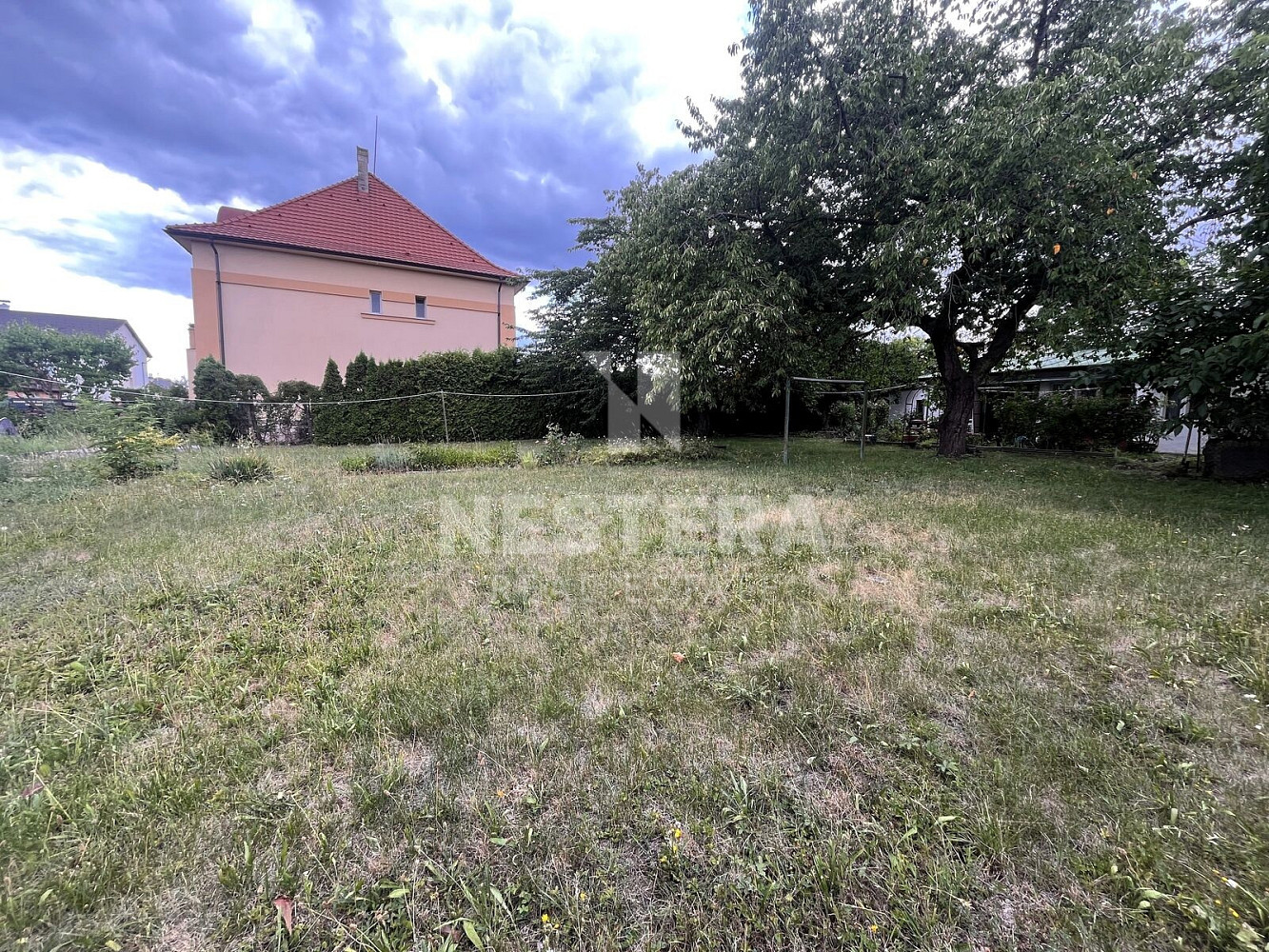Prodej stavebního pozemku 834 m² – fotografie 3