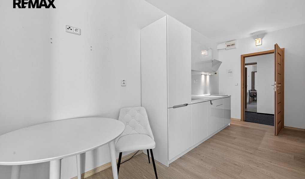 Prodej ubytovacího objektu 1 978 m², Jeseník – náhled fotky 35