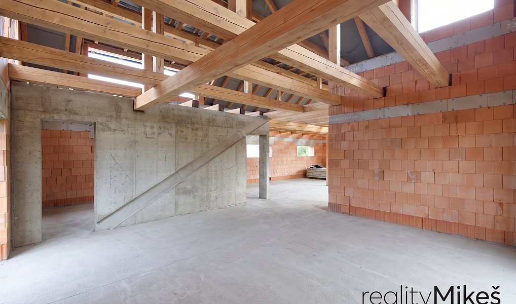 Prodej domu 252 m² s pozemkem 1 445 m², Rovensko pod Troskami – náhled fotky 25