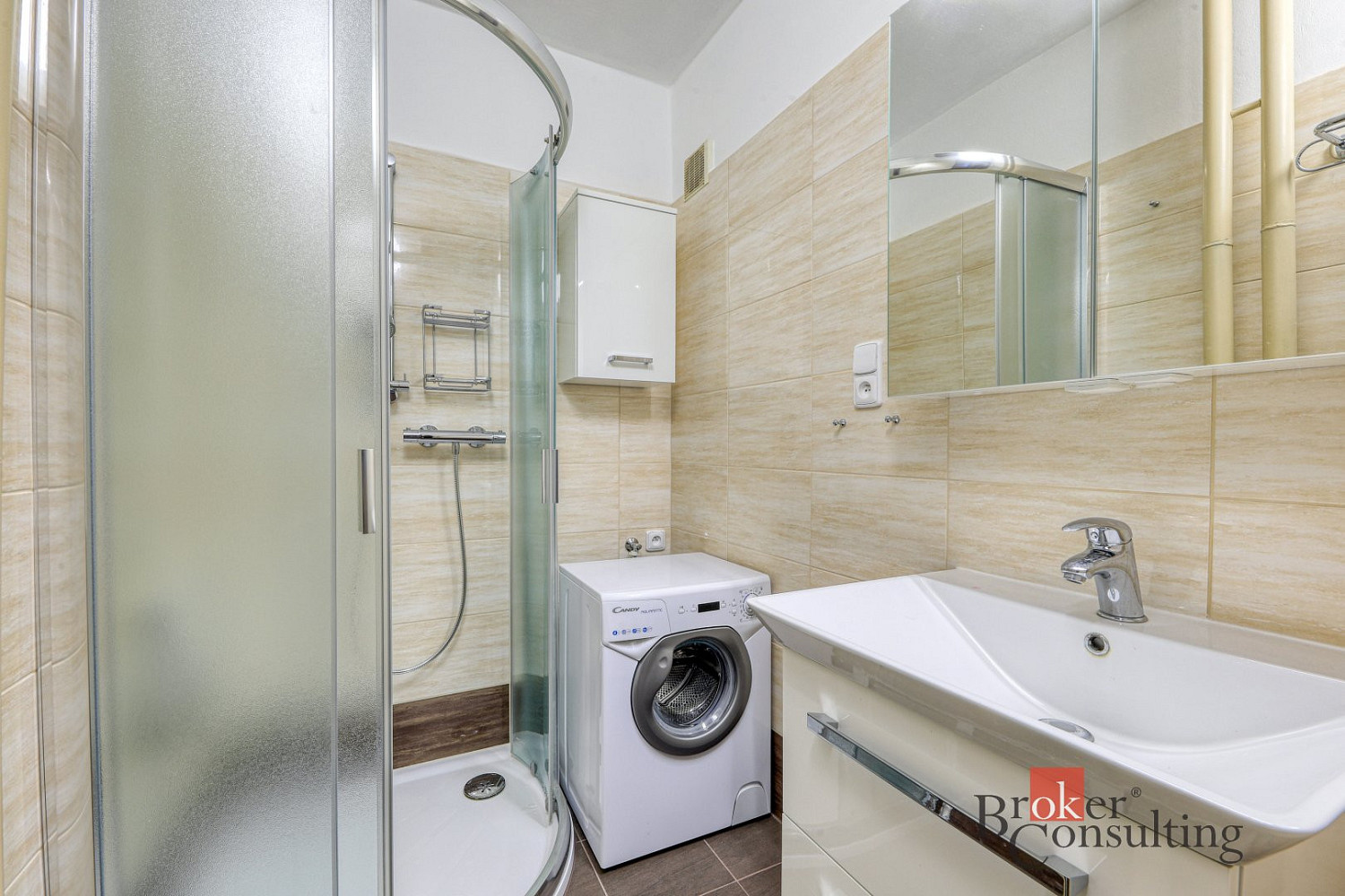 Prodej bytu 3+1 74 m² – fotografie 2