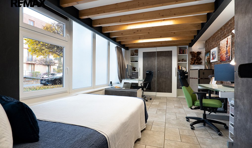 Prodej bytu 6+kk 240 m², Praha – náhled fotky 7