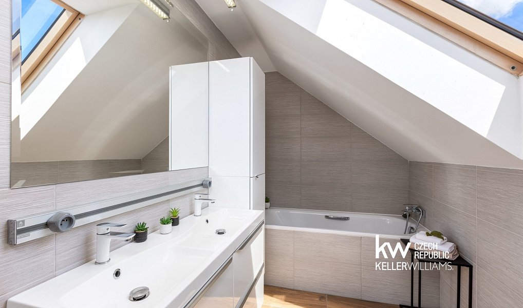 Prodej domu 128 m² s pozemkem 248 m², Kosořice – náhled fotky 26
