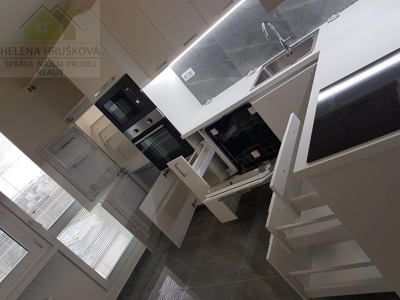 Prodej bytu 3+1 66 m² — photo 3
