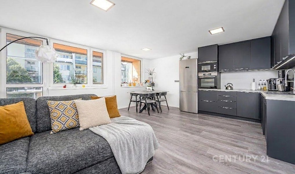 Prodej bytu 4+kk 89 m², Praha – fotka 1 z 21