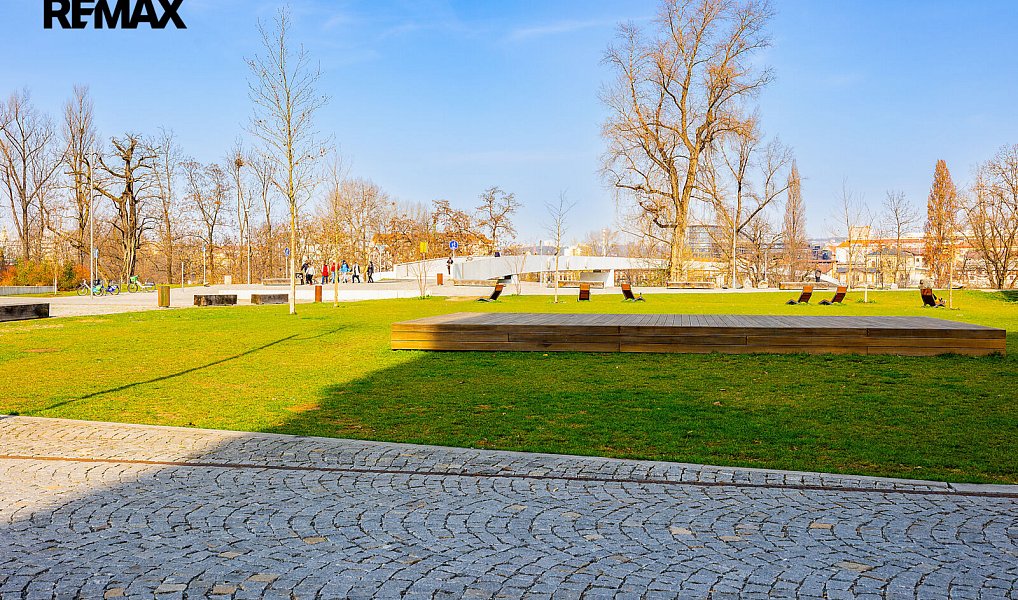 Pronájem bytu 2+kk 73 m², Praha – náhled fotky 17