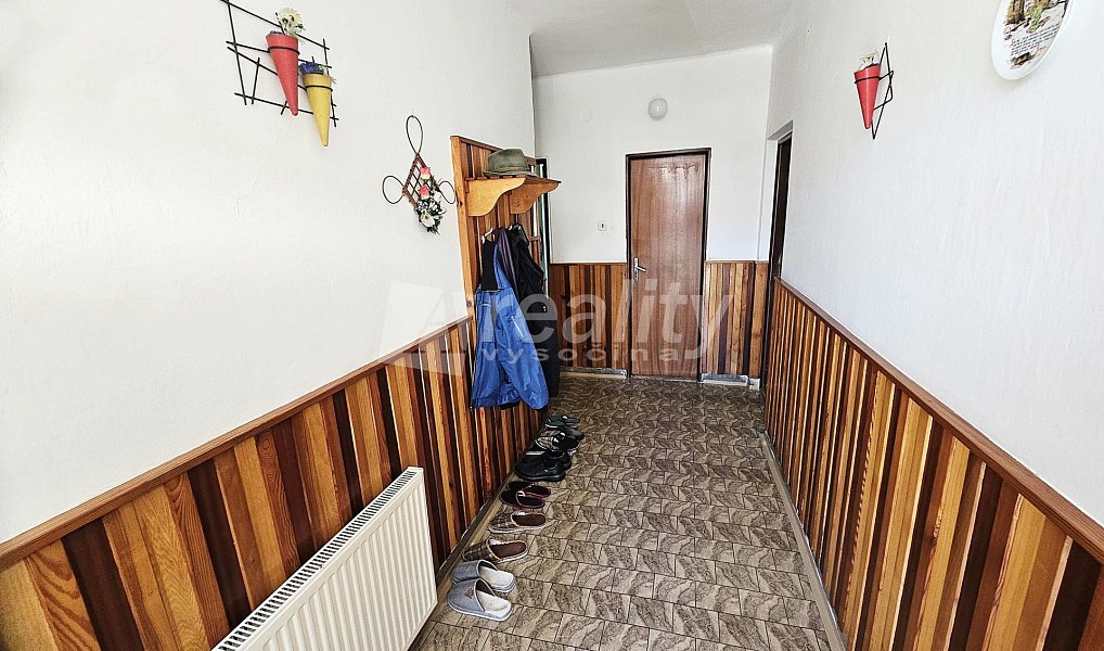 Prodej domu 310 m² s pozemkem 2 061 m², Kamenice – náhled fotky 9
