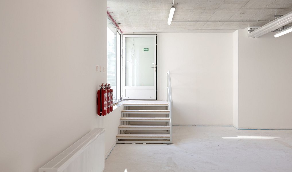Prodej obchodních prostor 135 m², Praha – náhled fotky 7
